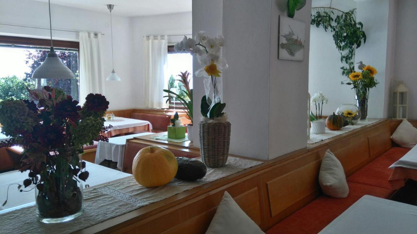 Haselried Aparthotel Tirolo